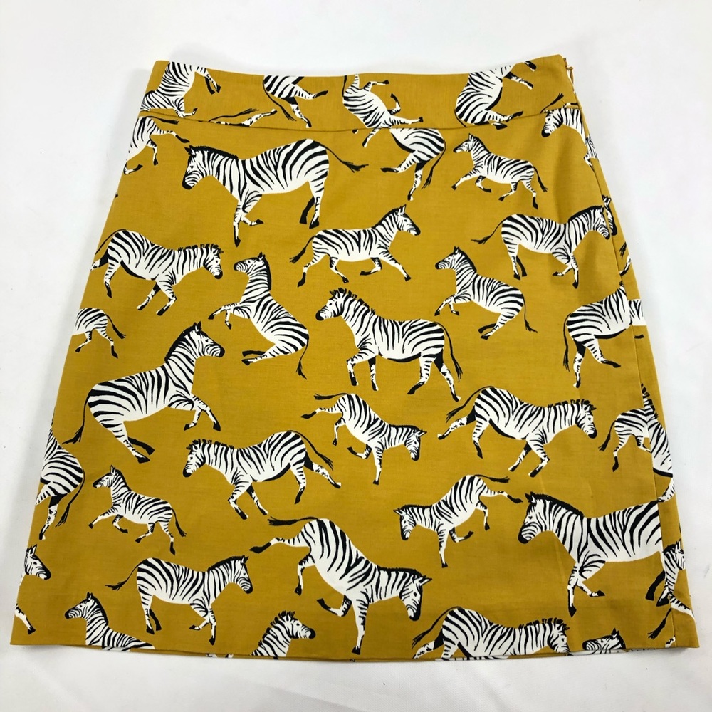 Ann Taylor factory mustard yellow zebra skirt. 4 - Picture 1 of 5